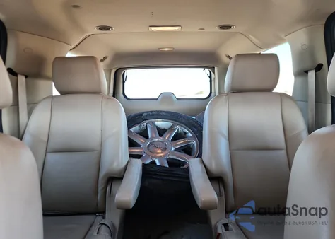 2011 GMC Yukon Xl Denali из США, поврежденный, VIN 1GKS2MEF7BR104267